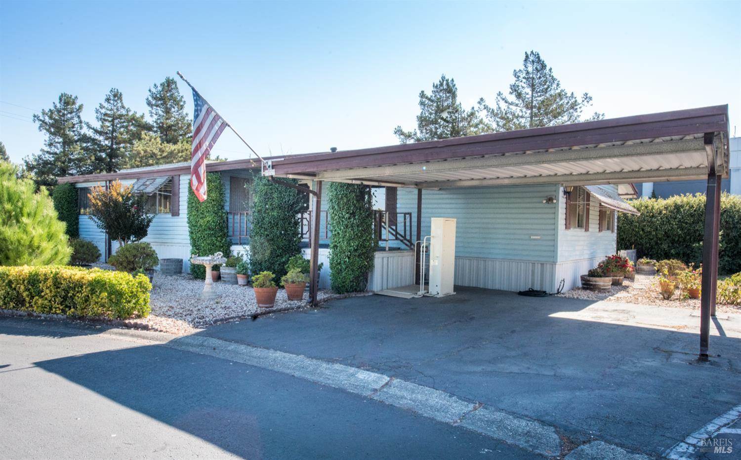 20 East Napa Drive, Petaluma, CA 94952