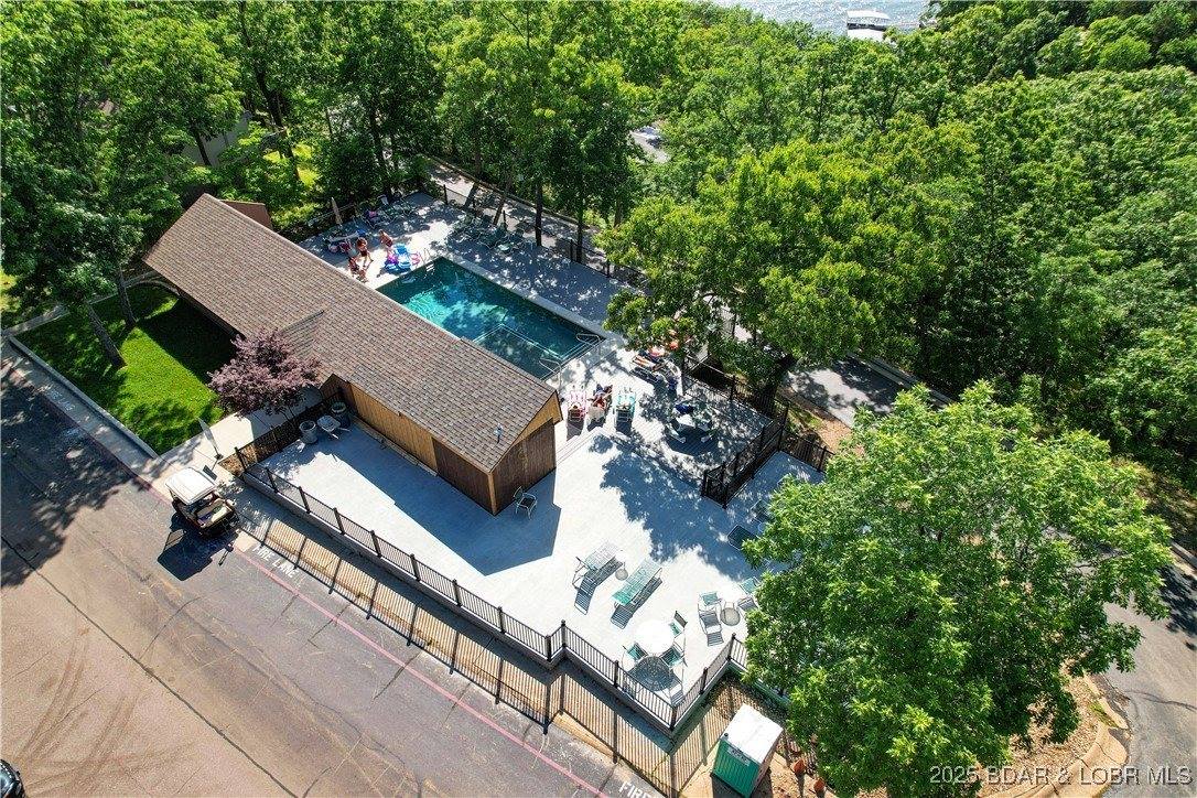 90 Channel Buoy Drive, Osage Beach, MO 65065