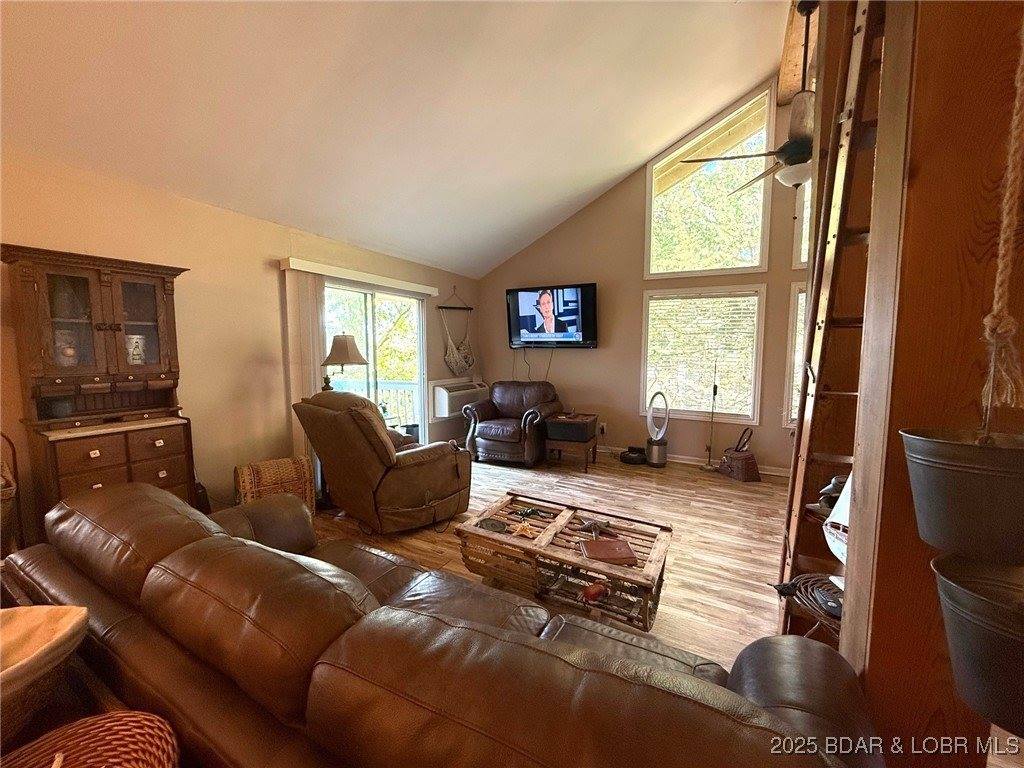 90 Channel Buoy Drive, Osage Beach, MO 65065