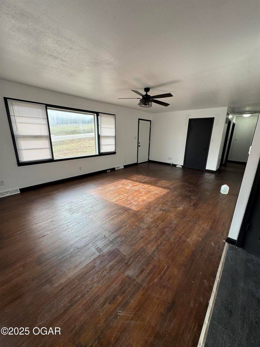 106 West South Street, Neosho, MO 64850