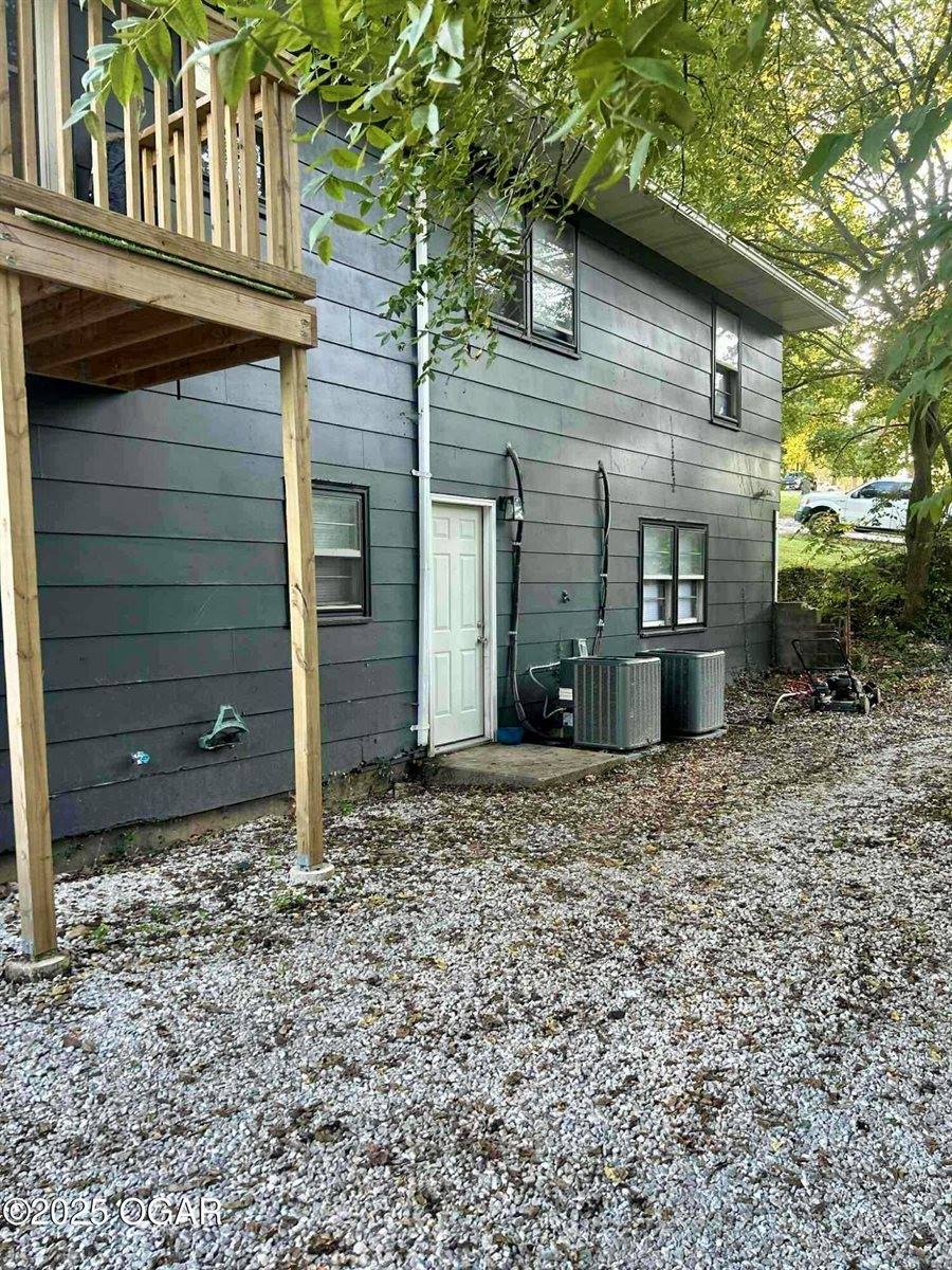 106 West South Street, Neosho, MO 64850