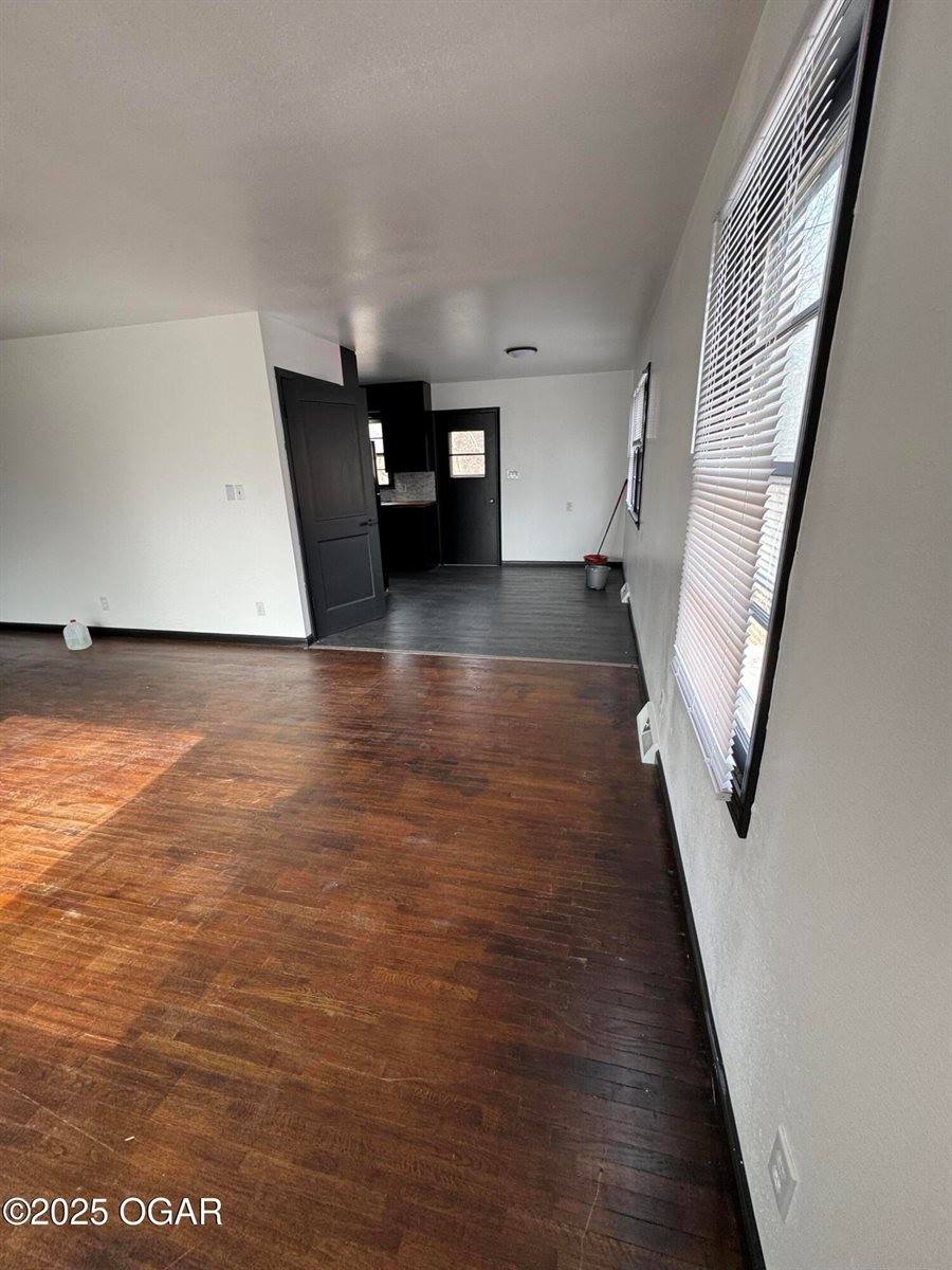 106 West South Street, Neosho, MO 64850