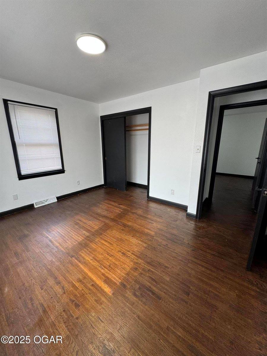 106 West South Street, Neosho, MO 64850