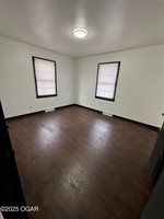 106 West South Street, Neosho, MO 64850