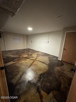 106 West South Street, Neosho, MO 64850