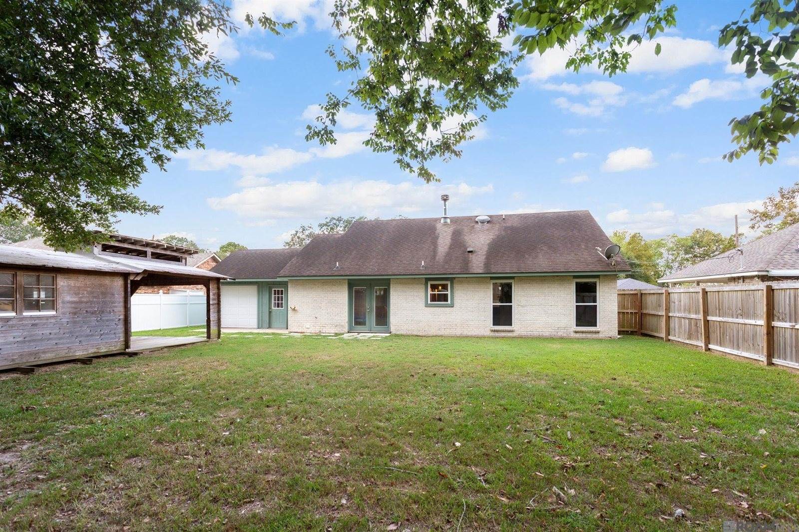 18240 Autumn View Dr, Prairieville, LA 70769