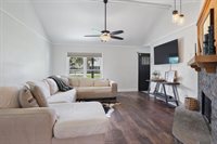 18240 Autumn View Dr, Prairieville, LA 70769