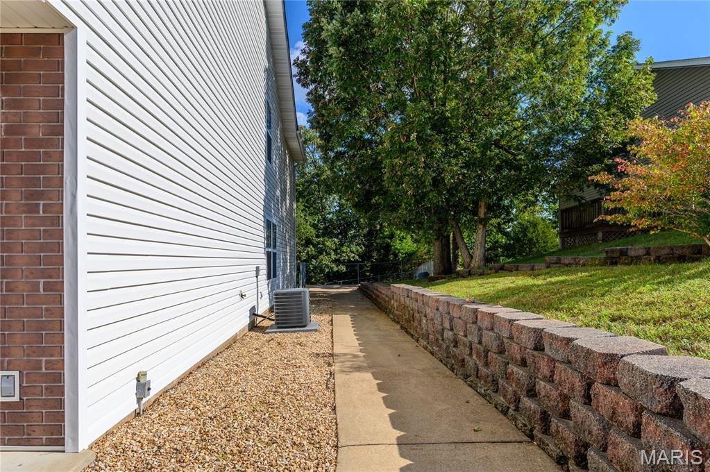 16868 Hurricane Lane, Saint Robert, MO 65584