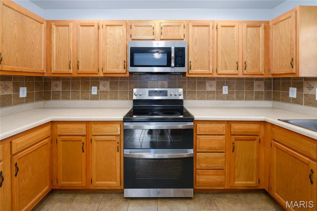 16868 Hurricane Lane, Saint Robert, MO 65584