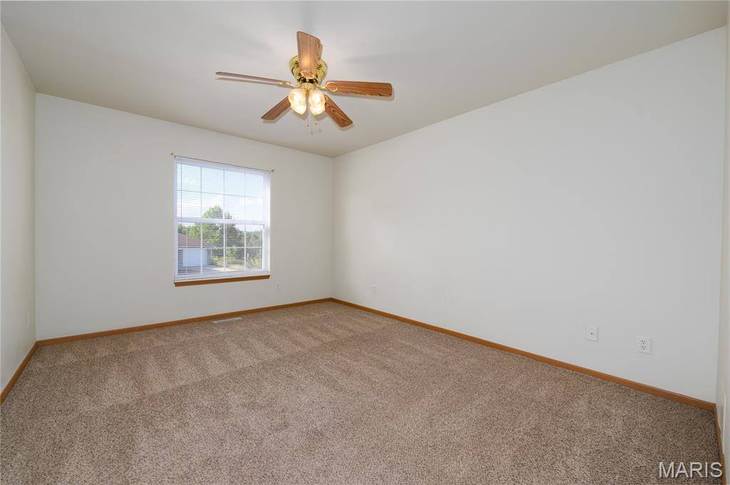 16868 Hurricane Lane, Saint Robert, MO 65584