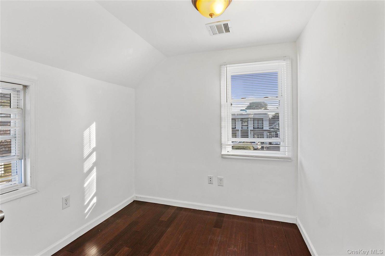 187 Botsford Street, Hempstead, NY 11550