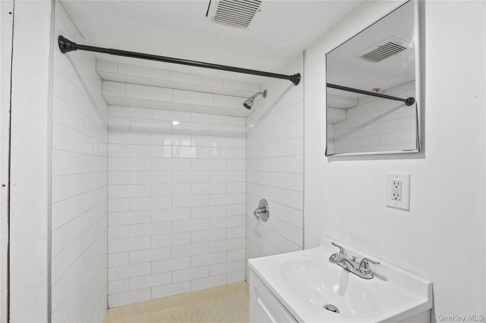 187 Botsford Street, Hempstead, NY 11550