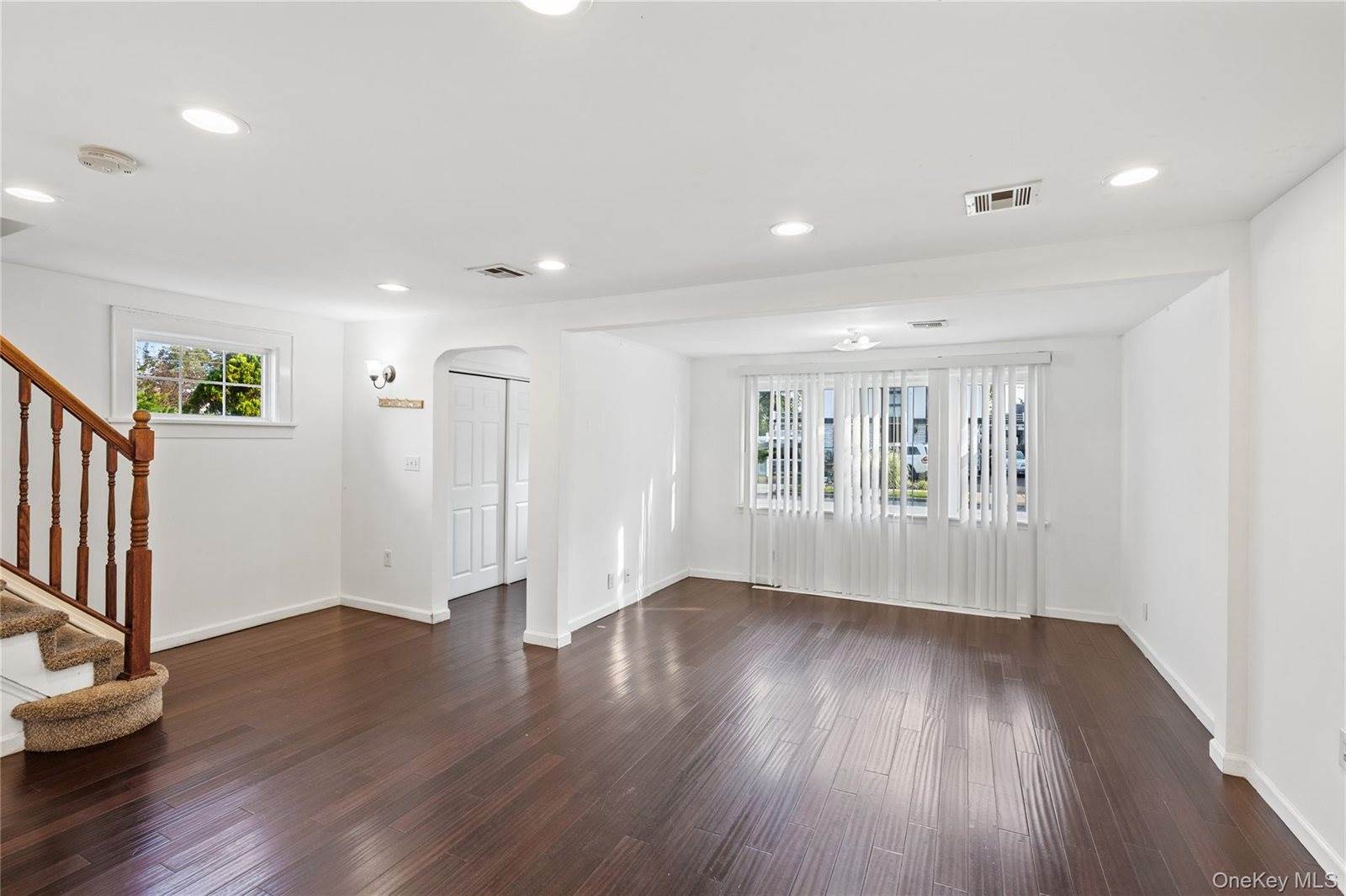 187 Botsford Street, Hempstead, NY 11550