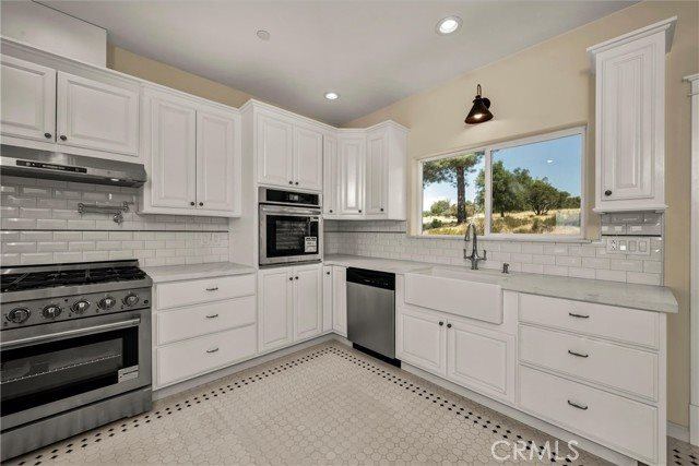 18380 Grizzly Court, Hidden Valley Lake, CA 95467