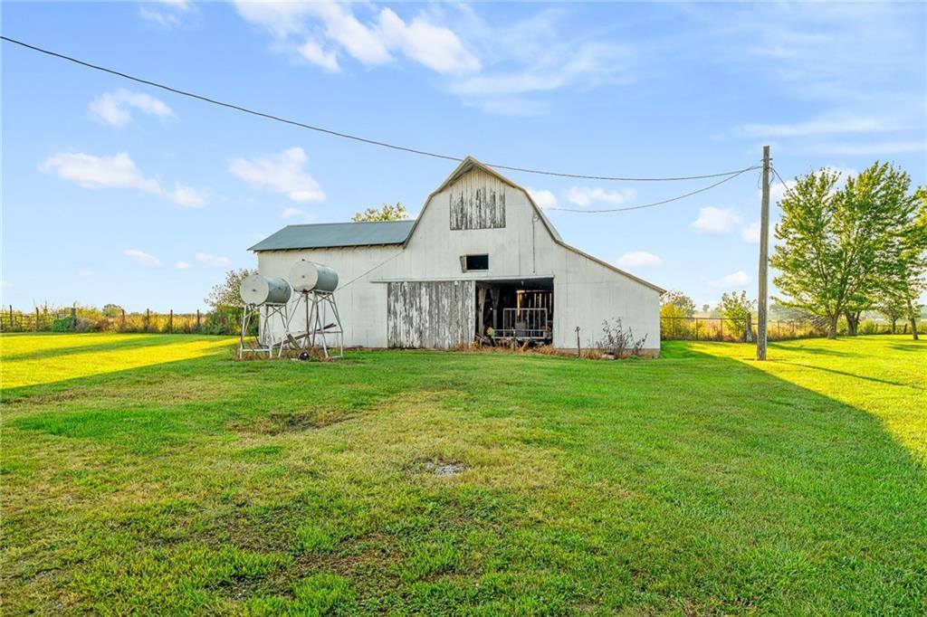 9005 NW State Route 52 N/A, Amoret, MO 64722
