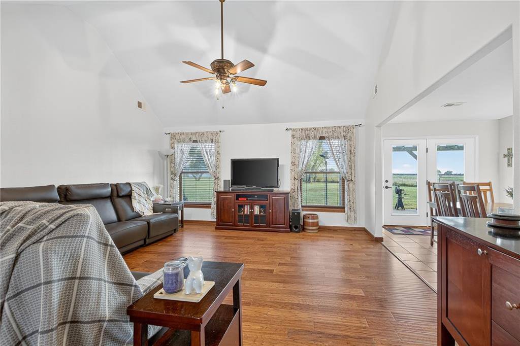 9005 NW State Route 52 N/A, Amoret, MO 64722