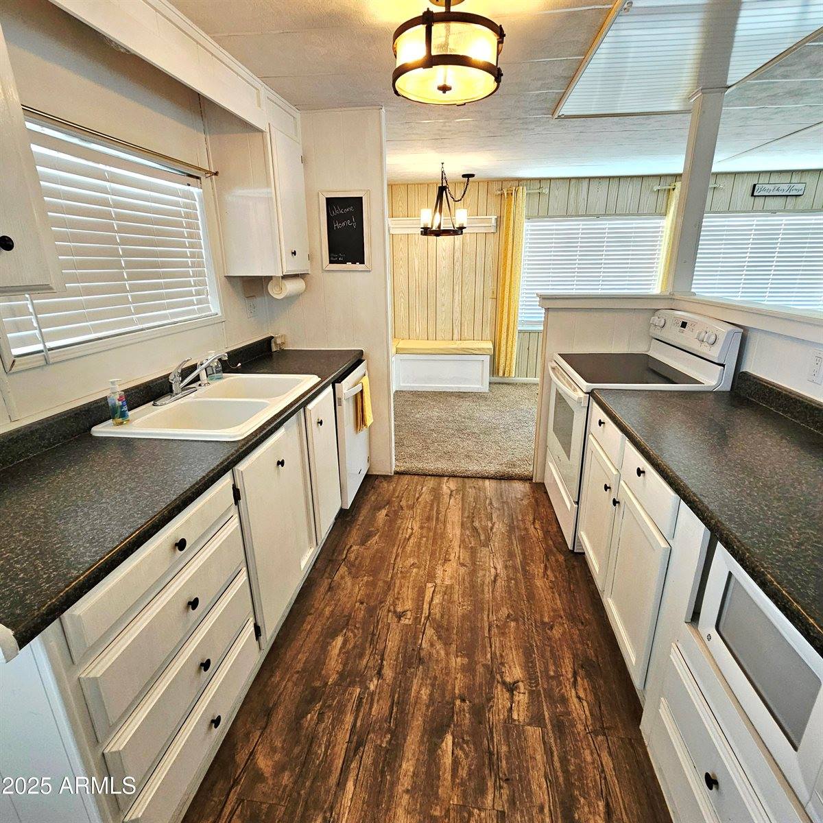 5512 East Arbor Avenue, Mesa, AZ 85206