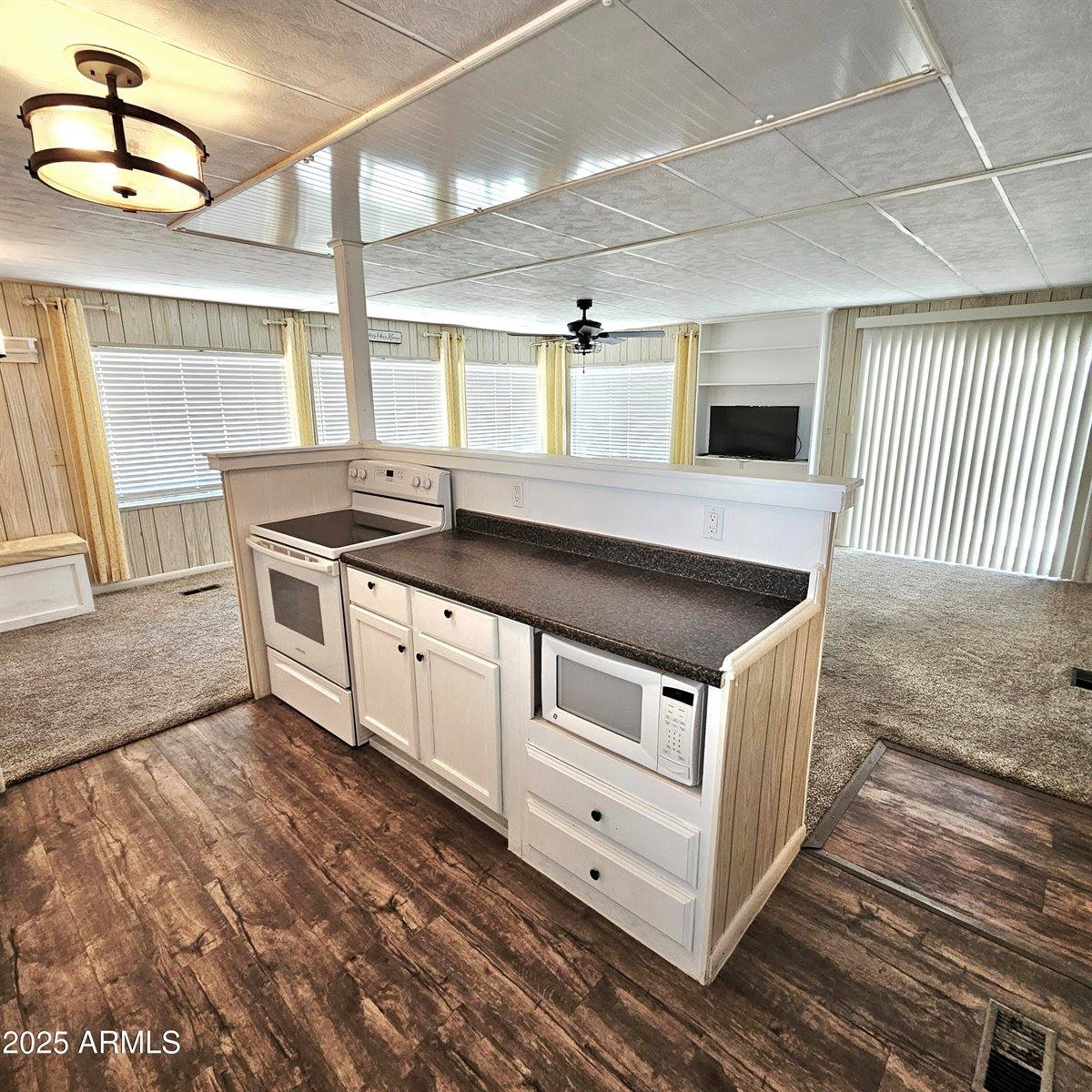 5512 East Arbor Avenue, Mesa, AZ 85206