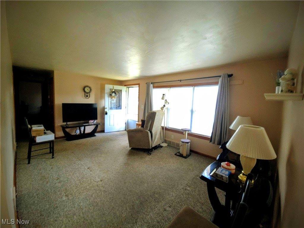 2370 Chaney Circle, Youngstown, OH 44509