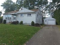 2370 Chaney Circle, Youngstown, OH 44509