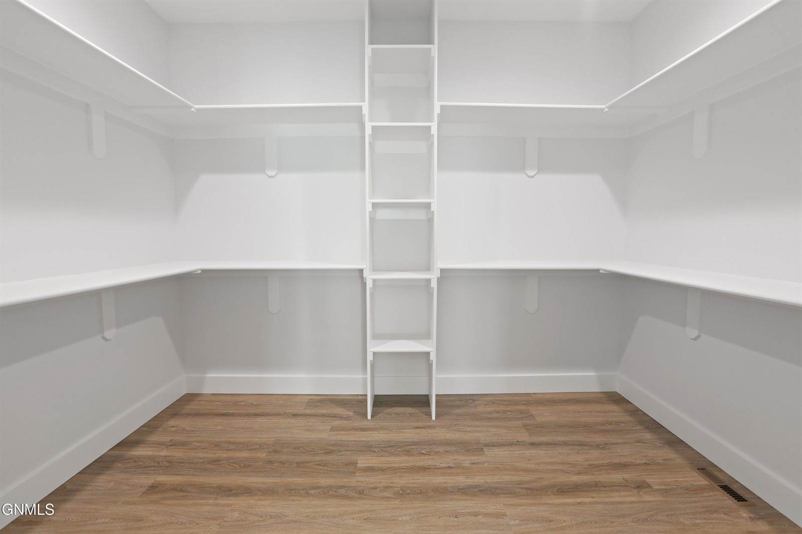 3103 44th Avenue West, Williston, ND 58801