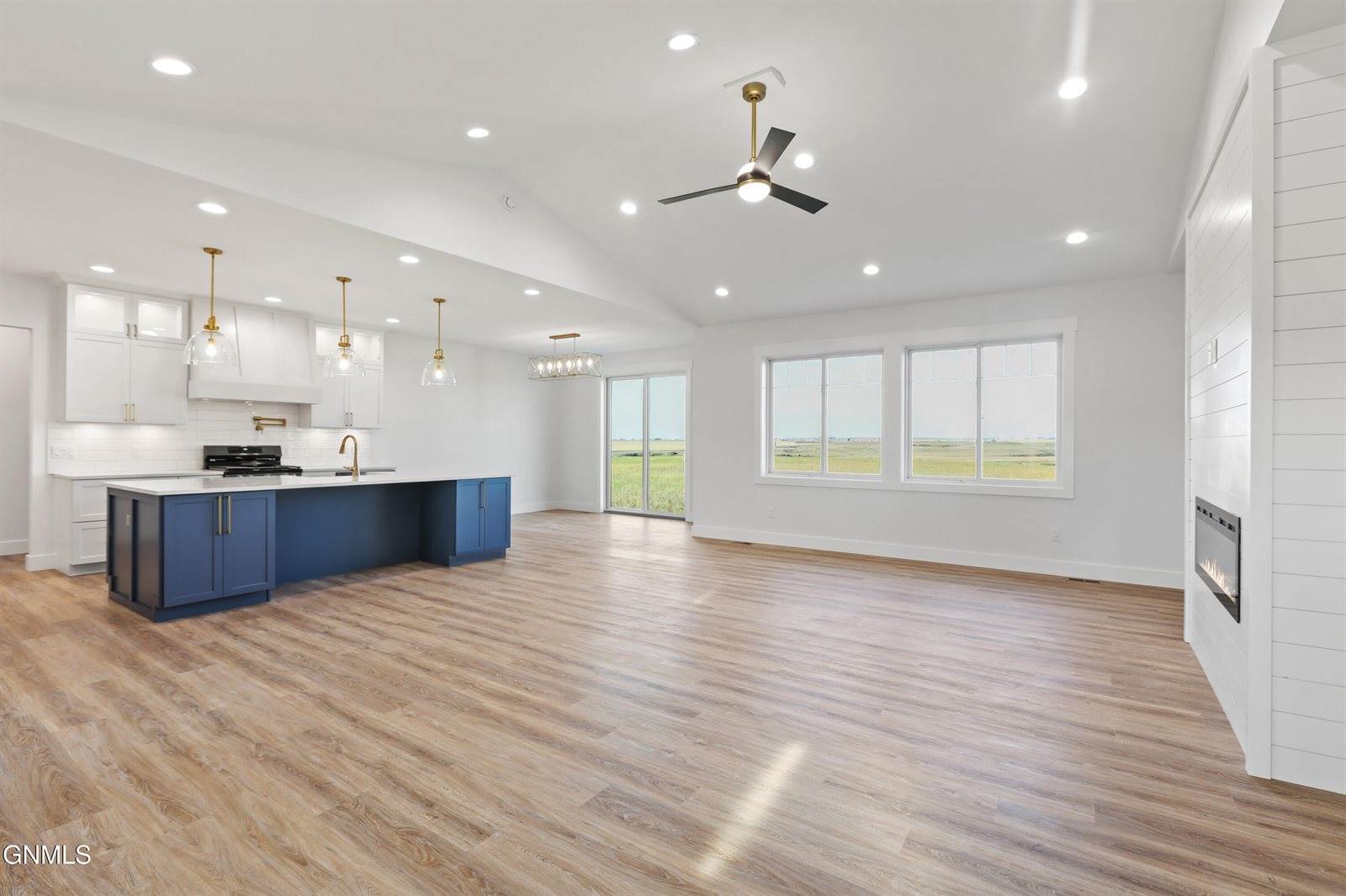 3103 44th Avenue West, Williston, ND 58801