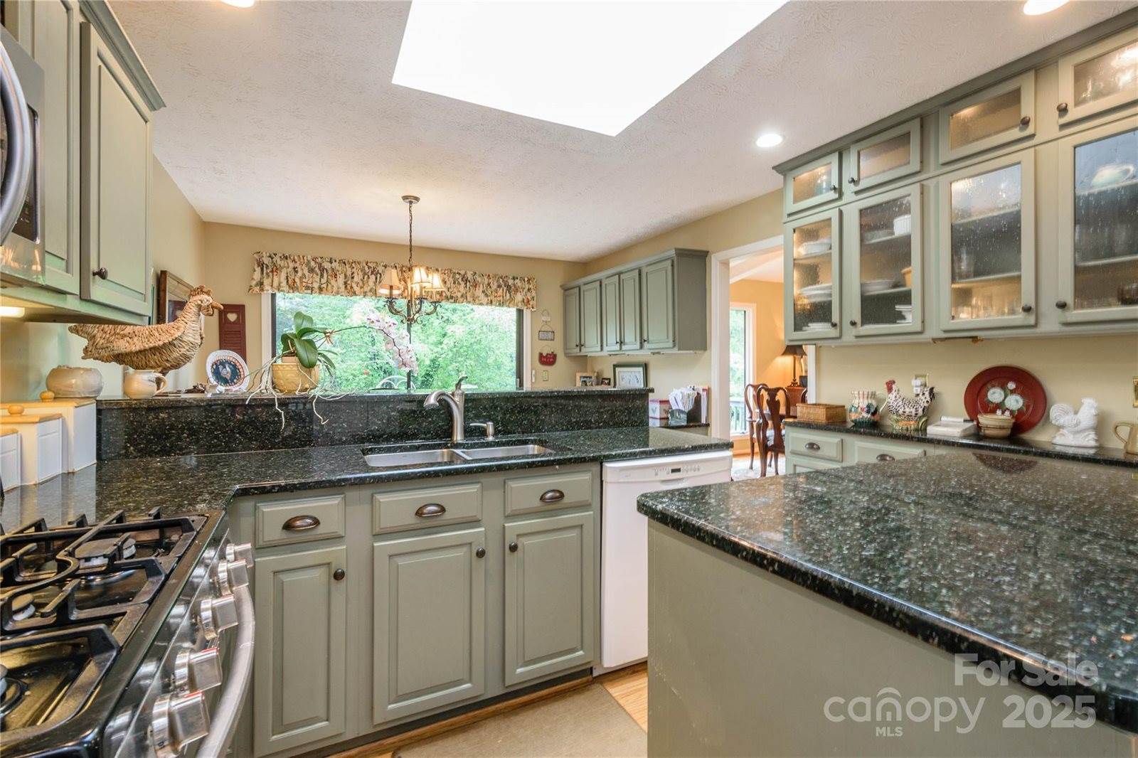 32 West Fairway Drive, Etowah, NC 28729