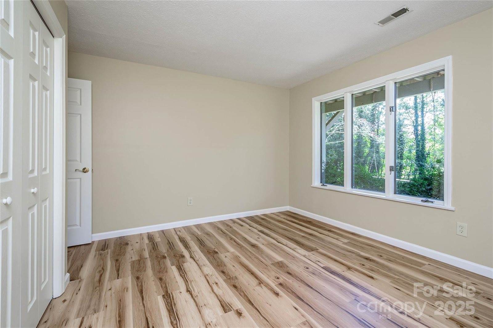 32 West Fairway Drive, Etowah, NC 28729