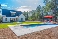 160 Courtland Circle, Moore County, NC 27281