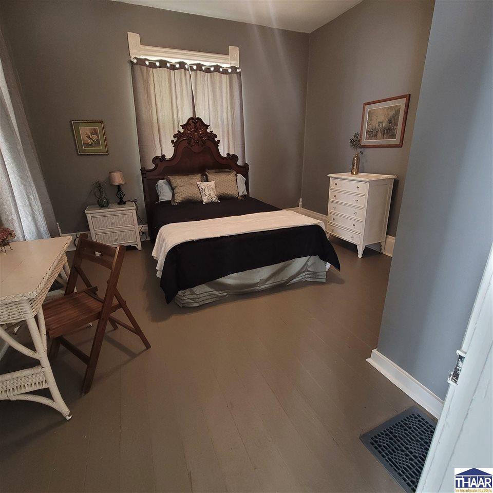 2033 North 11th, Terre Haute, IN 47804