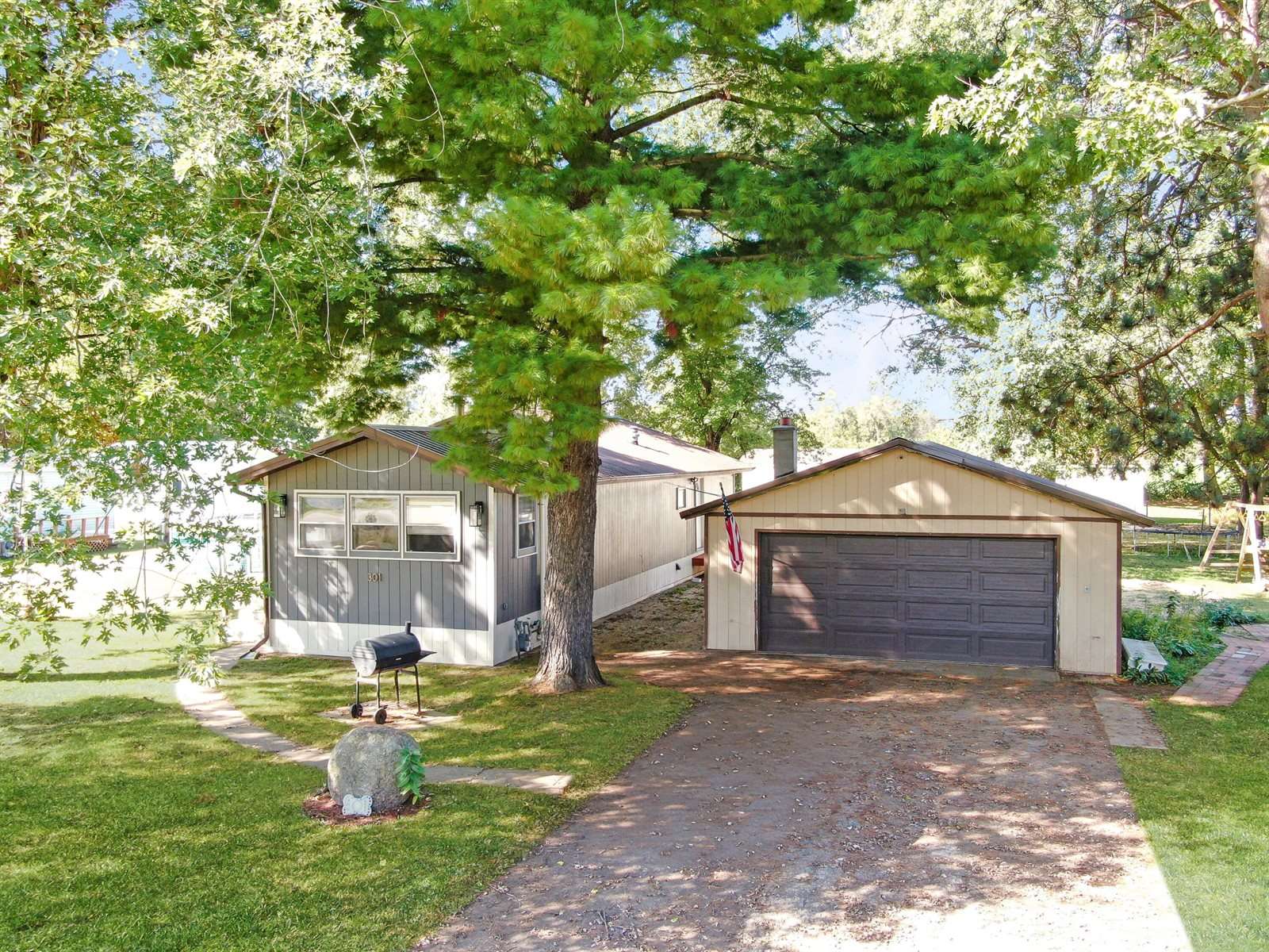 301 Martha St, Blue River, WI 53518