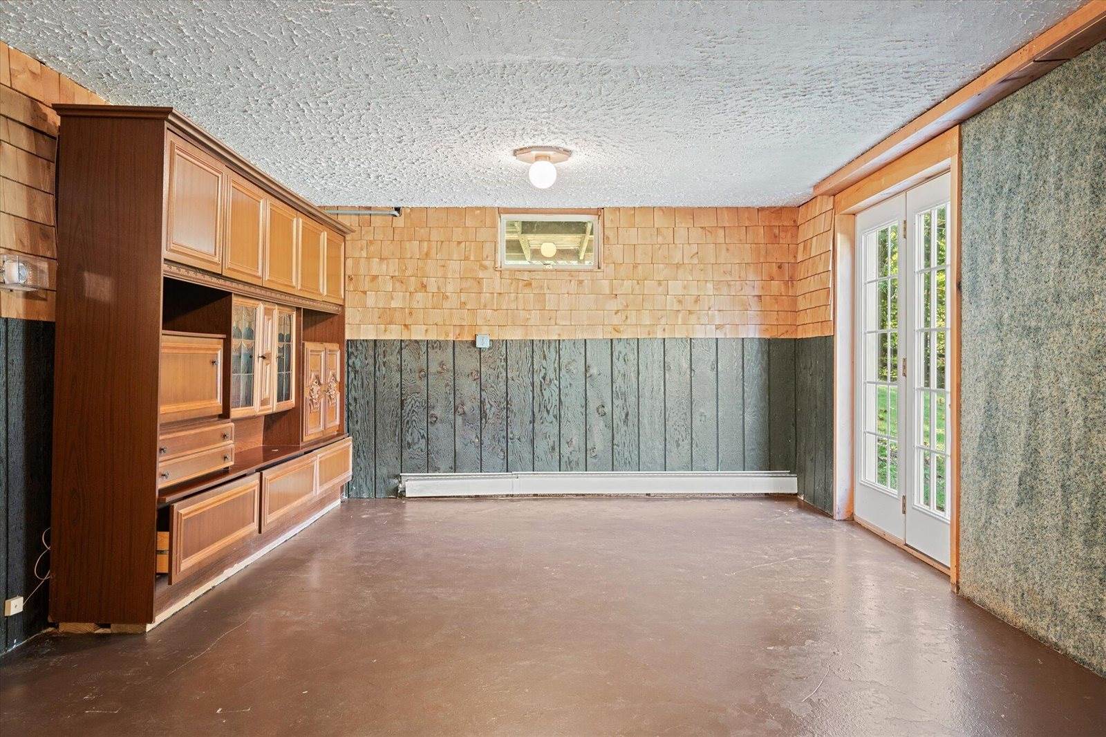 246 Plymouth Road, Carmel, ME 04419