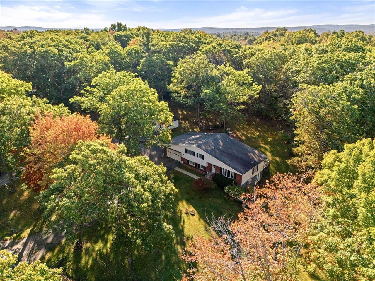 246 Plymouth Road, Carmel, ME 04419