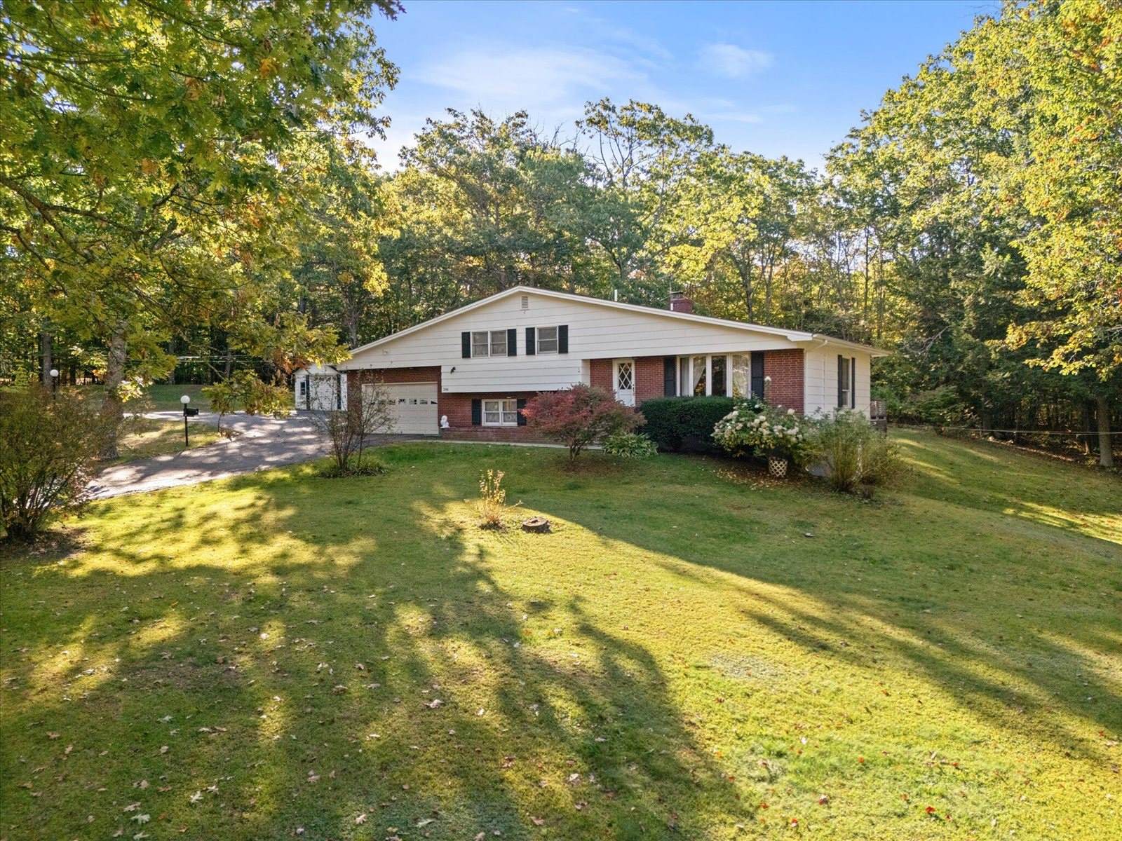 246 Plymouth Road, Carmel, ME 04419