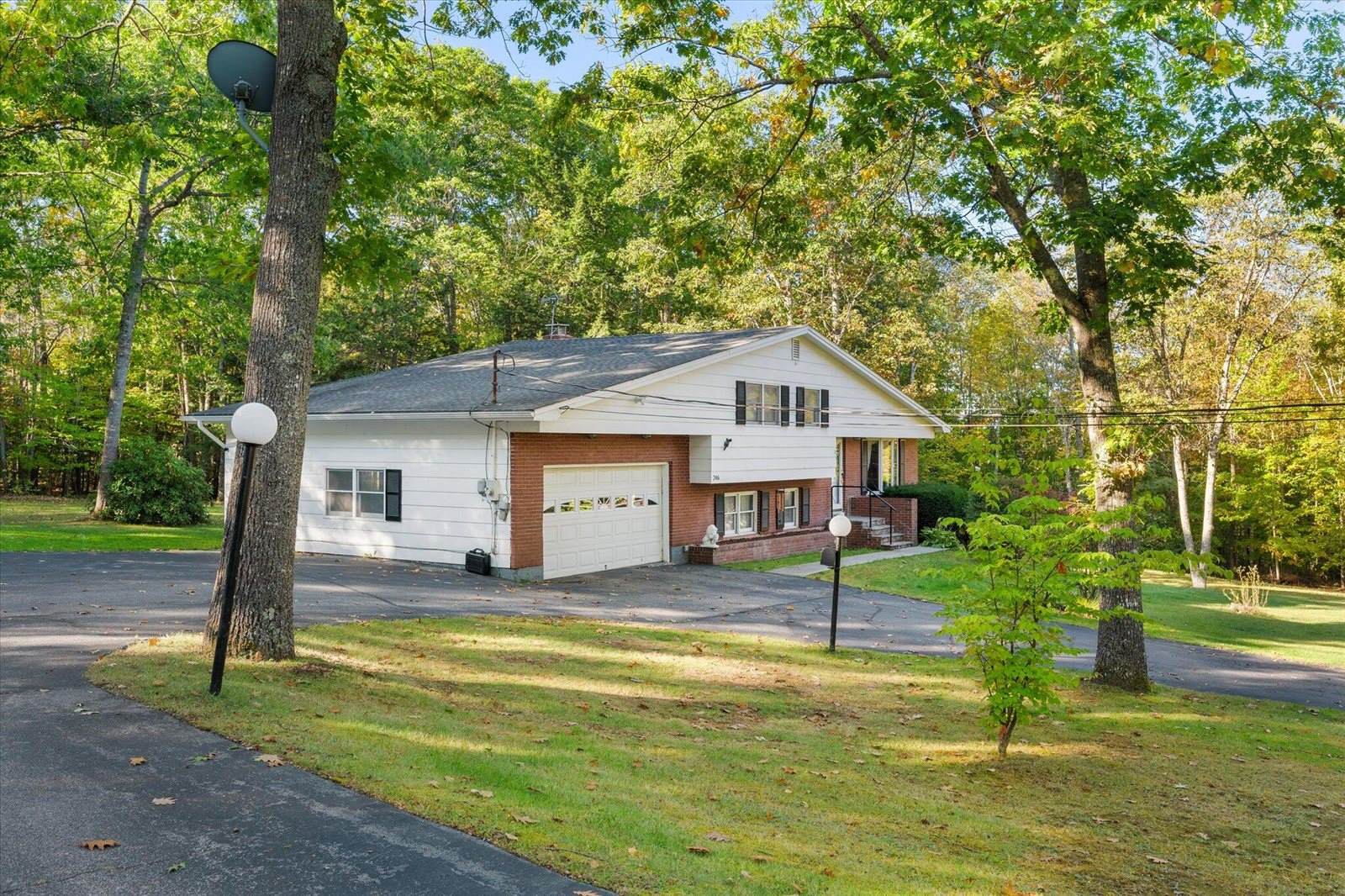 246 Plymouth Road, Carmel, ME 04419