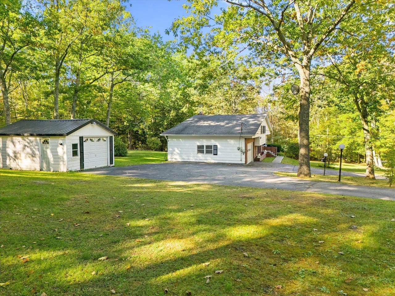 246 Plymouth Road, Carmel, ME 04419