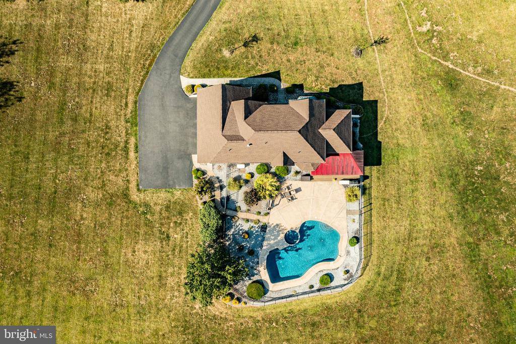 174 Blackwood Lane, Douglassville, PA 19518