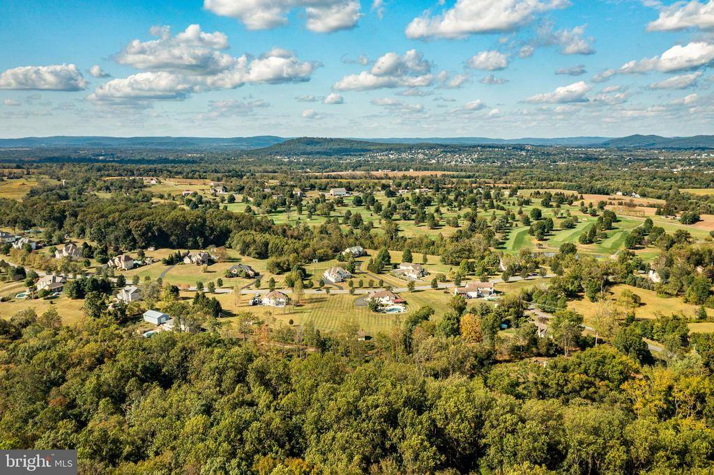 174 Blackwood Lane, Douglassville, PA 19518