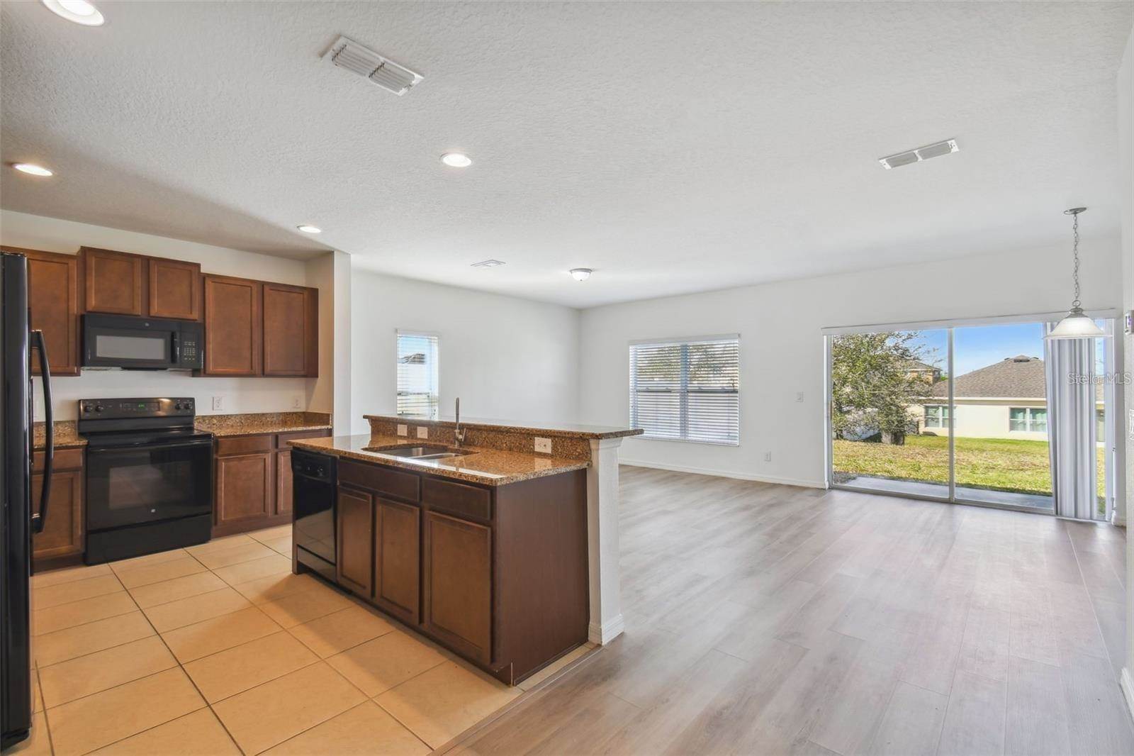 129 Williamson Drive, Davenport, FL 33897