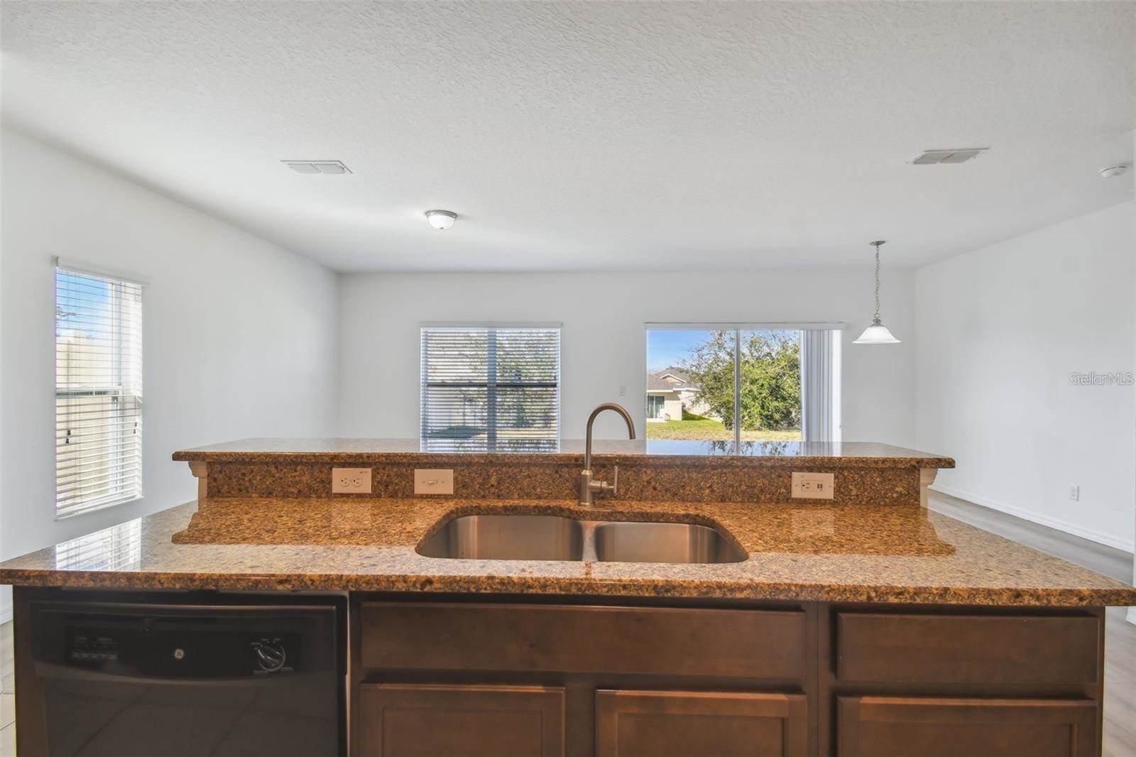 129 Williamson Drive, Davenport, FL 33897