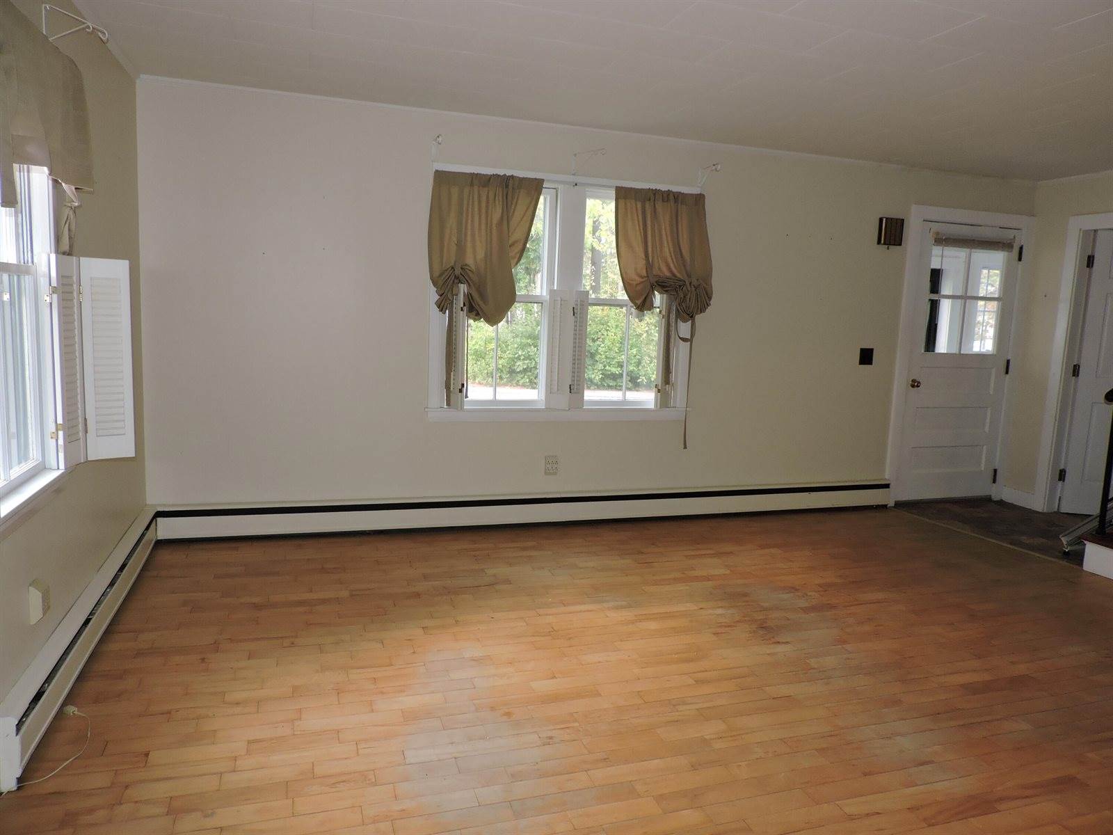 6 Murdock Street, Augusta, ME 04330