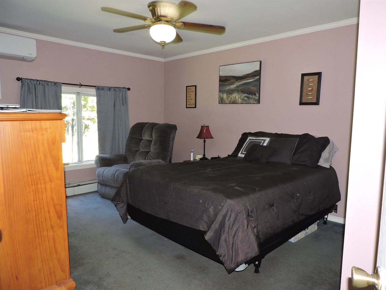 17 Baker Street, Clinton, ME 04927