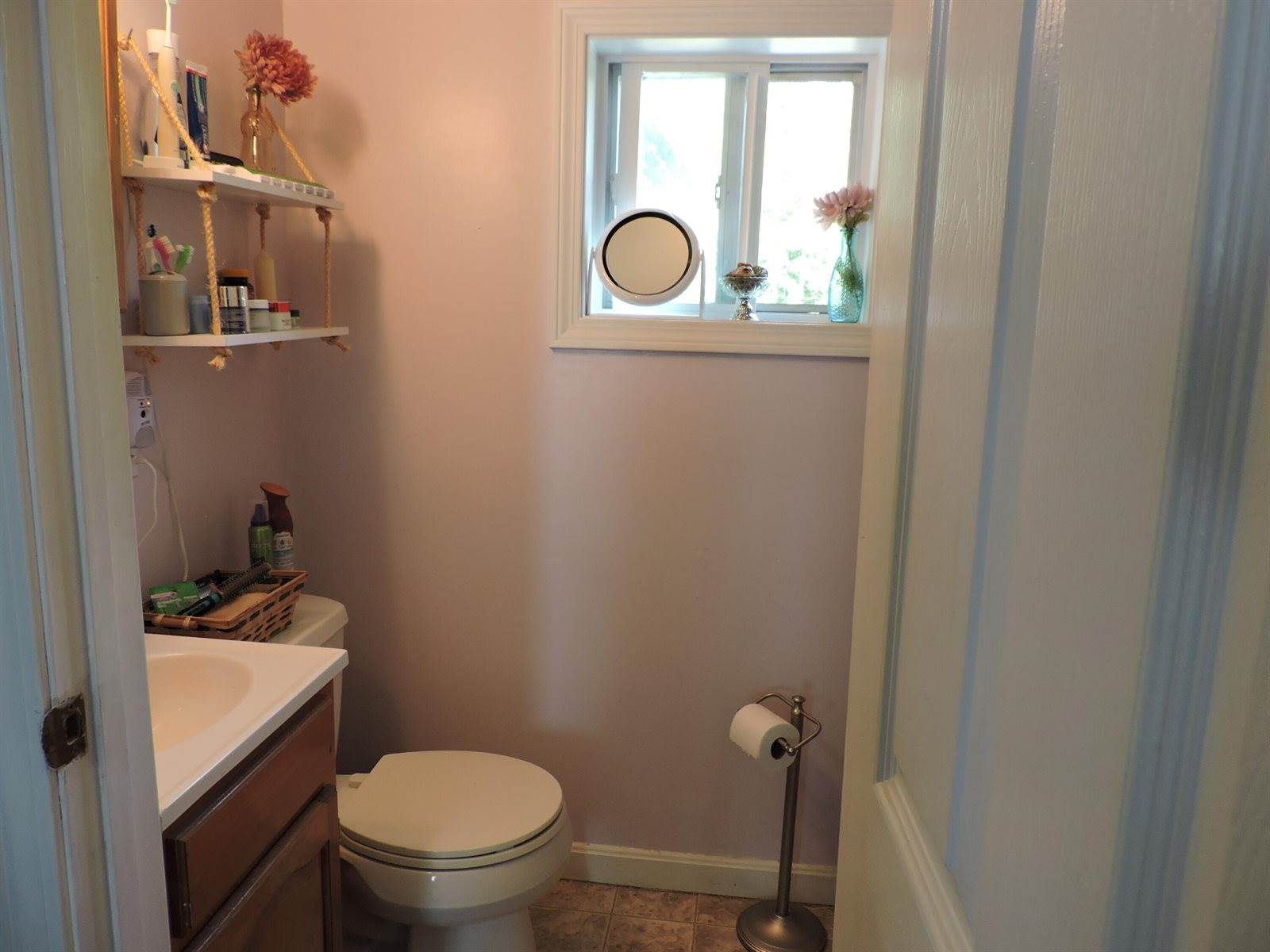 17 Baker Street, Clinton, ME 04927