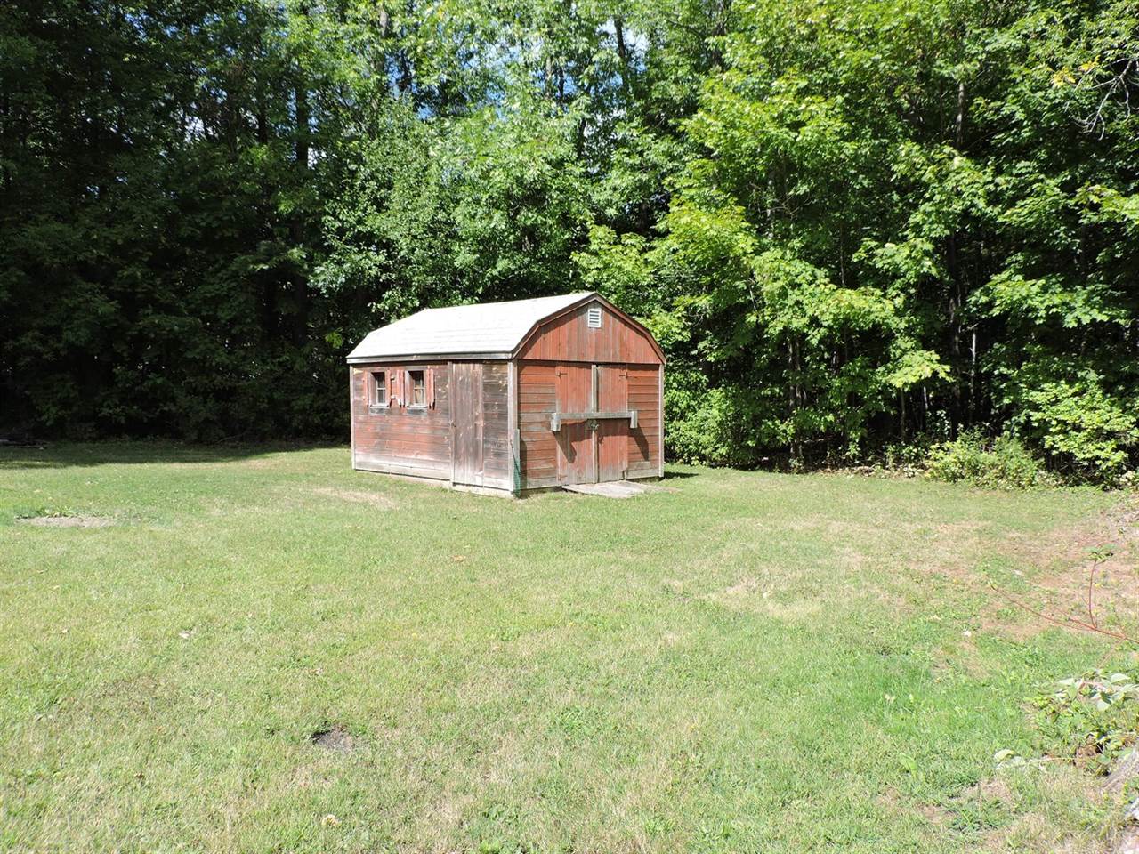 17 Baker Street, Clinton, ME 04927