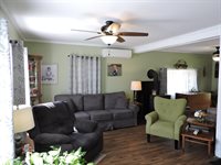 17 Baker Street, Clinton, ME 04927