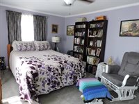 17 Baker Street, Clinton, ME 04927