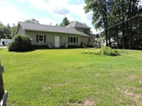 17 Baker Street, Clinton, ME 04927