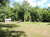 17 Baker Street, Clinton, ME 04927