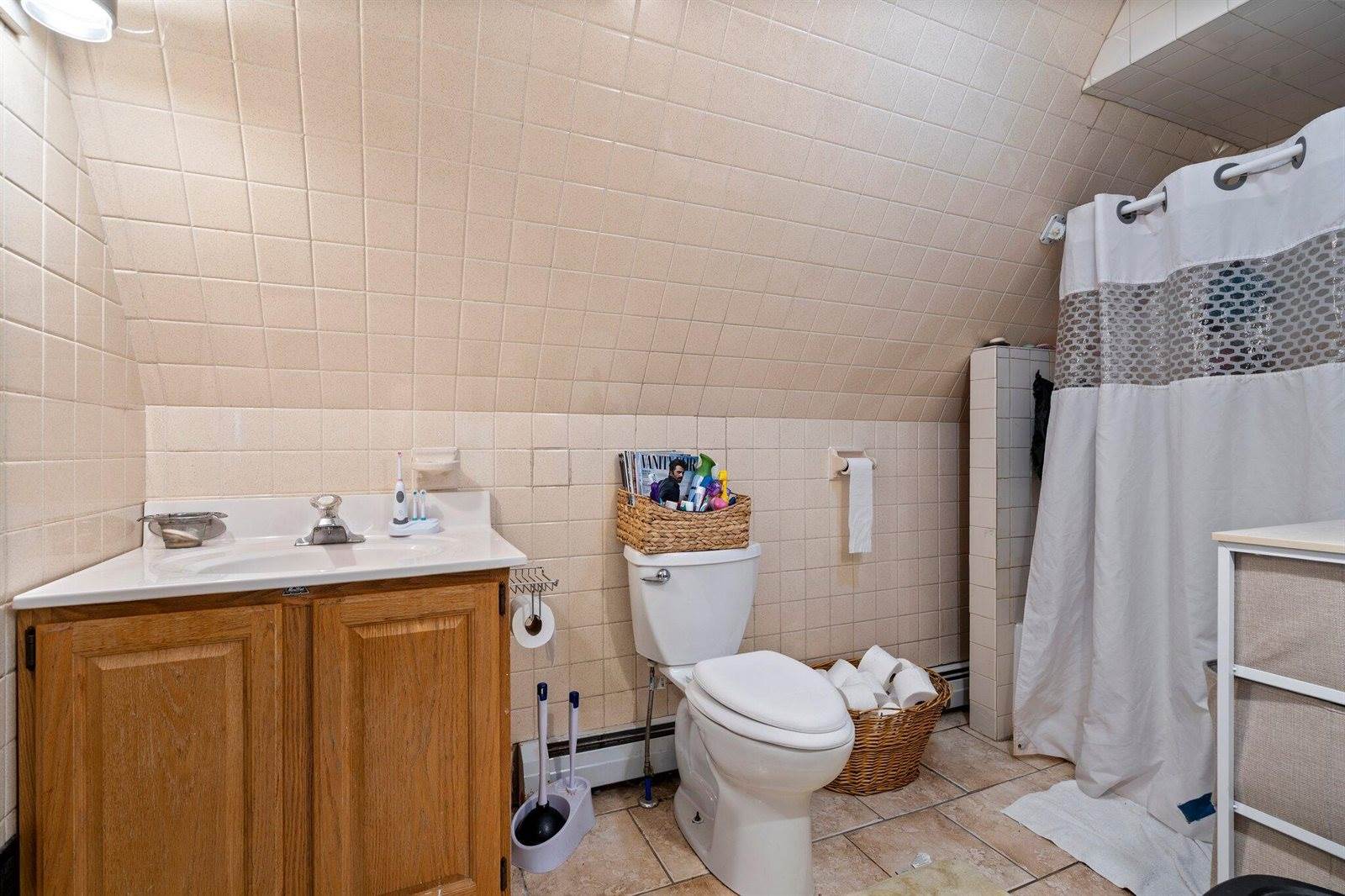 673 Main Road North, Hampden, ME 04444