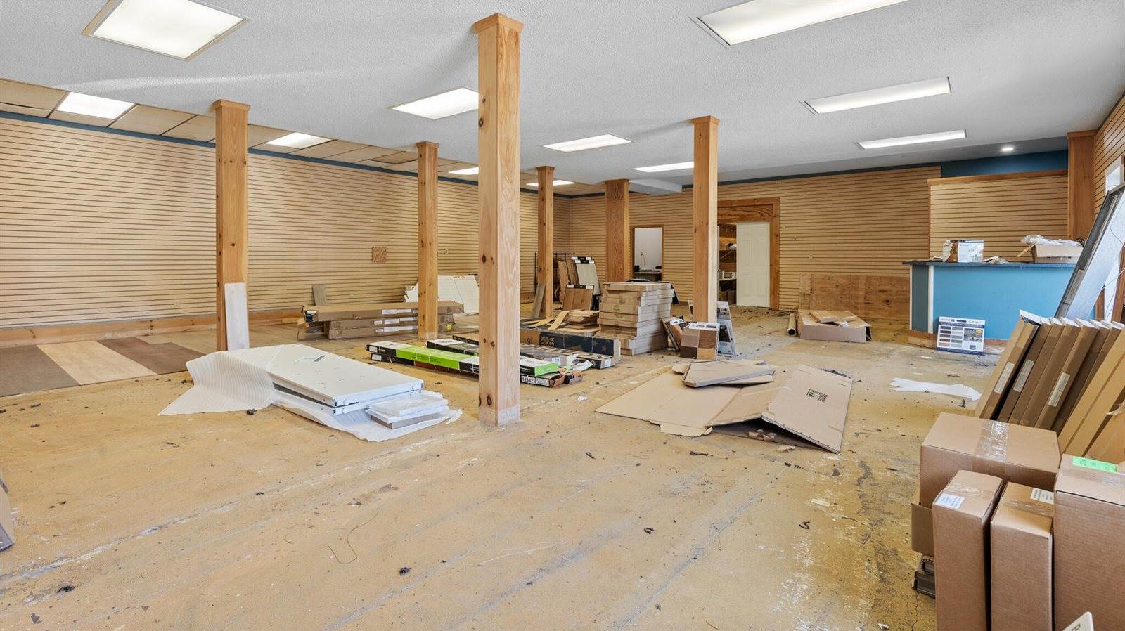 673 Main Road North, Hampden, ME 04444